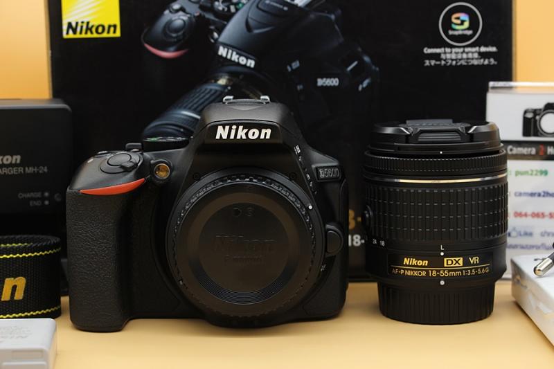 ขาย Nikon D5600 + Lens AF-P DX 18-55mm VR อดีตประกันร้าน สภาพสวยใหม่ ชัตเตอร์ 3,XXXรูป เมนูไทย ใช้งานน้อย จอติดฟิล์มแล้ว อุปกรณ์พร้อมกล่อง  อุปกรณ์และรายละ